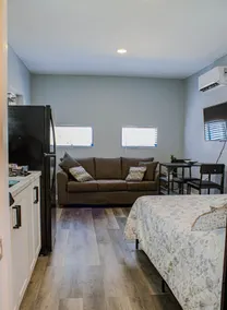 Guesthouse studio in Burlington - Image 2