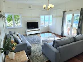Bay Vista Cottage by the BnB Collection - Image 3