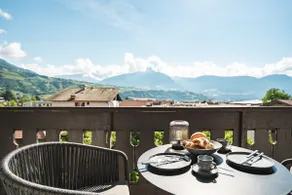 LUXE VISTA City Apartments Algund - Image 3