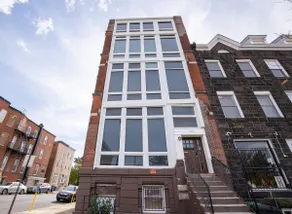 Spacious PennStation Downtown Penthouse W/ Parking - Image 2