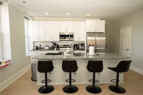 Spacious PennStation Downtown Penthouse W/ Parking - Image 4