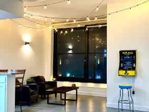 BIG Downtown LA HIGH Loft! 420! Arcade! KingBed! - Image 2