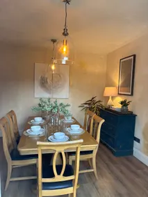 Cozy 3-Bed Cottage with Hot Tub - Image 3