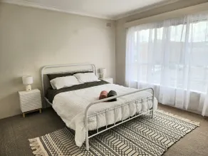 Cosy & Convenient Williamstown - Image 5