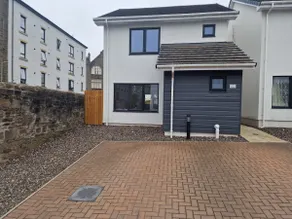 New build modern high spec house - Image 2