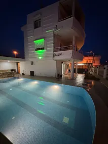 White villa 6 bedroom private pool sea view - Image 3