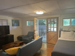 Coasis - W. Seattle Retreat with Hot Tub - Image 5