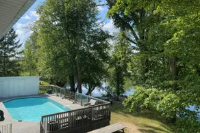 River Retreat- Hot tub-Games-BBQ-Bonfire-Sleeps 14 - Image 2