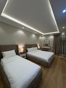 Luxury apartment near Al-Qiblatain Mosque, walking distance | 6 - Image 3