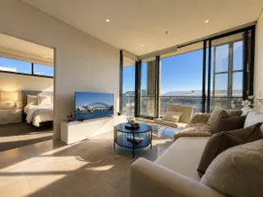 Chic 2 bedroom condo steps to Darling Harbour - Image 2