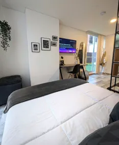 Modern apartment suite with terrace near Parque 93 - Image 5