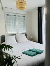 Charming bungalow with A/C and private courtyard - Image 4