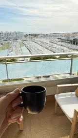 7th floor – Facing the port and the sea+parking - Image 2