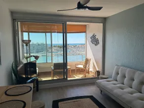 7th floor – Facing the port and the sea+parking - Image 3