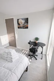 Luxury Black Haven - Image 5
