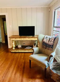 Gorgeous Garden District Cottage - Image 4