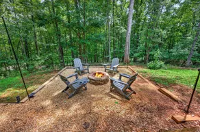Squirrels Hideaway Fire Pit Mtn Views - Image 4