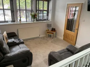 Riverside Apartment - Image 2