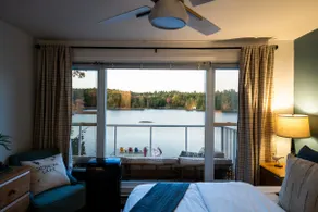 Lakeside Couple's Retreat - Image 4