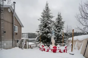 Lakeside Couple's Retreat - Image 2
