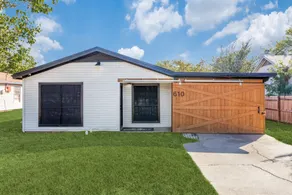 The Trap House on Hettie Downtown Denton w/ Fiber - Image 4