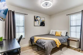 The Trap House on Hettie Downtown Denton w/ Fiber - Image 3