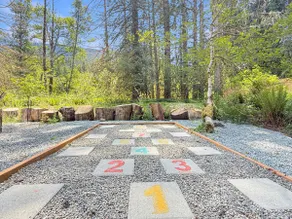 180° Views • Hot Tub • 2 Kings • Play Yard •AC• EV - Image 2