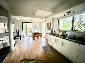 Gin's Rainforest stay -pet friendly - Image 3