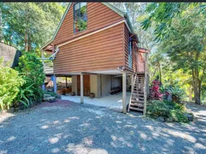 Gin's Rainforest stay -pet friendly - Image 2