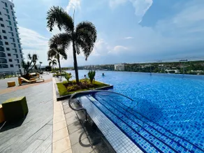 Mactan Newtown 2 Bedrooms with Balcony - Image 4