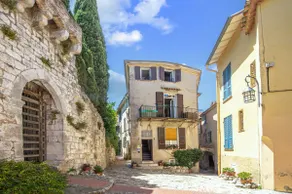 Medieval village with Trophy view - Image 5
