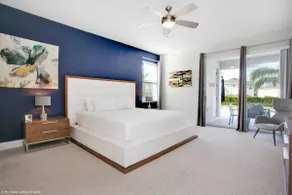 Stylish Family Home Private Pool - Image 4