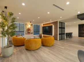 Sherman Oaks Gateway! - Image 2