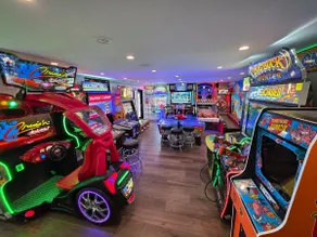Beachfront Luxury, Hot Tub, Fire Pit, Spa & Arcade - Image 4