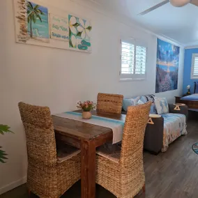 Beachy Bungalow - walk to beach/shops - Image 3