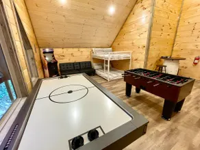 Modern, Hot Tub, Air Hockey, King Beds, Grill - Image 4