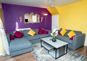 Entire Home 1 min walk-LFC free car park,LIVERPOOL - Image 2