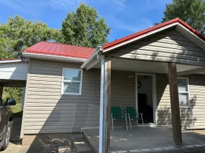 Charming 3 Bedroom Home - Image 2