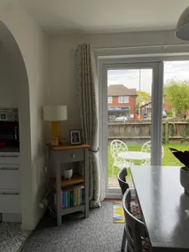 1 Bed Cosy Flat with French doors - Image 2