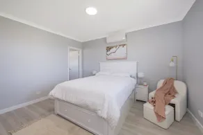 Modern Retreat with Stunning Panoramic Views - Image 3