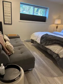 Bright Langford Retreat - King bed-private entry - Image 5
