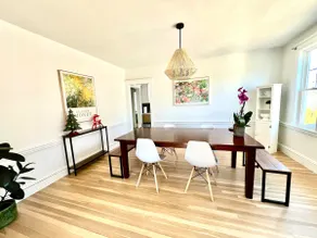 New modern cozy 3BR condo: free parking&near train - Image 5