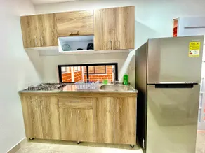 Downtown Apartment near C. Commercial with A/C - Image 5