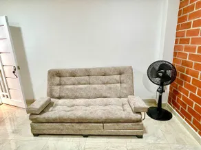 Downtown Apartment near C. Commercial with A/C - Image 3