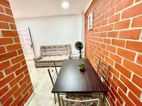 Downtown Apartment near C. Commercial with A/C - Image 4