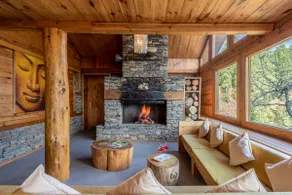 Serene Heights: Luxury Villa W/ Cottages & Sauna - Image 4