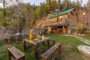 Serene Heights: Luxury Villa W/ Cottages & Sauna - Image 4