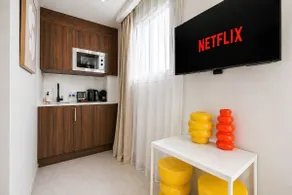 JIJI Suites • Stylish suite with Netflix • Sénart - Image 3