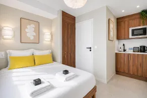 JIJI Suites • Stylish suite with Netflix • Sénart - Image 2