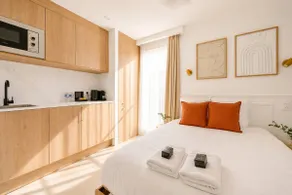 JIJI Suites • Suite Élégance • Sénart-en-Bieuvre - Image 2